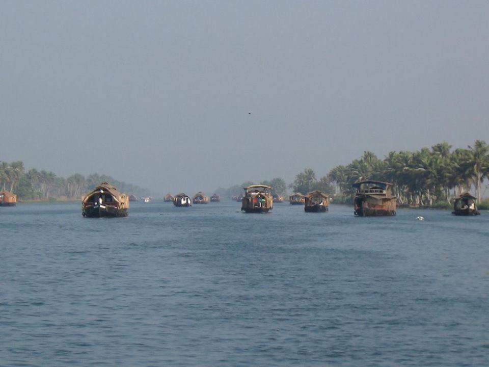 Sea Breeze Beach Home Alappuzha Buitenkant foto