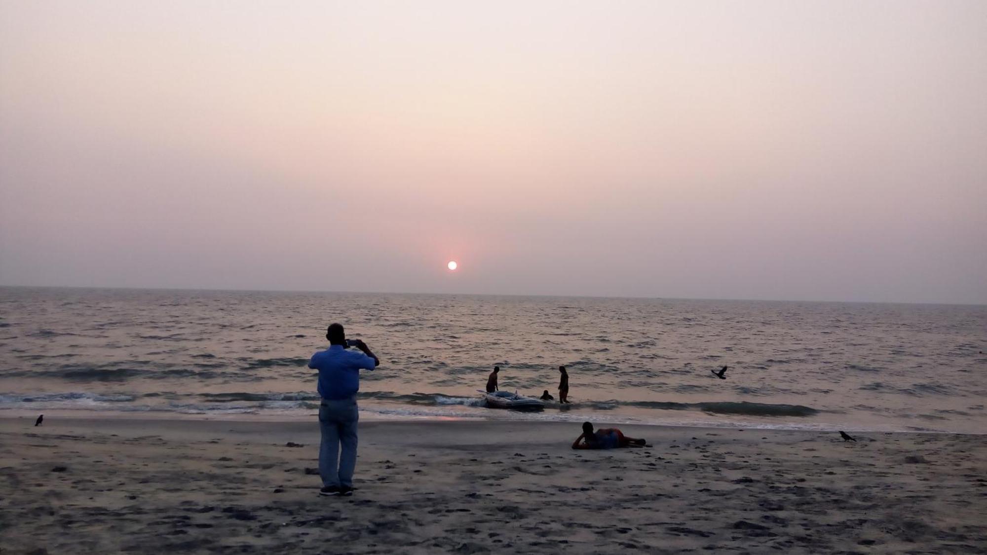 Sea Breeze Beach Home Alappuzha Buitenkant foto