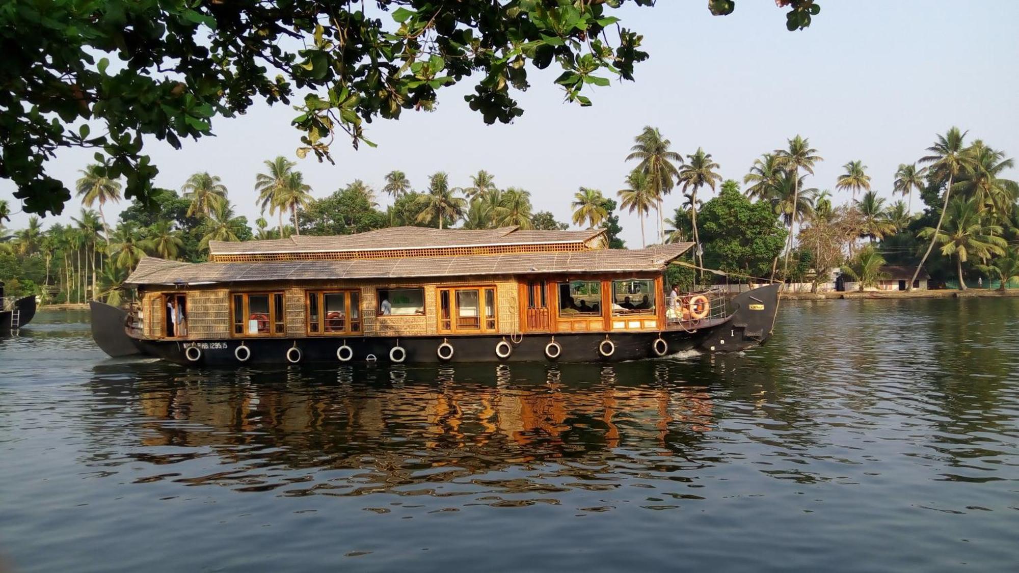 Sea Breeze Beach Home Alappuzha Buitenkant foto